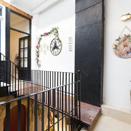 بيت للعطل Stema Luxury Escape, Rooftop Jacuzzi & Panoramic Views أتسيبوبولو