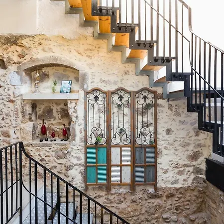 بيت للعطل Stema Luxury Escape, Rooftop Jacuzzi & Panoramic Views أتسيبوبولو