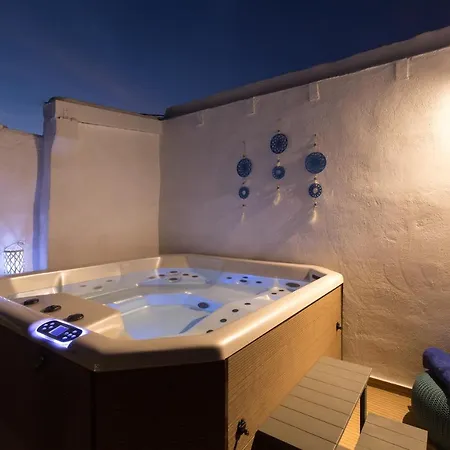 Casa vacanze Stema Luxury Escape, Rooftop Jacuzzi & Panoramic Views Atsipopoulo