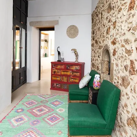 Stema Luxury Escape, Rooftop Jacuzzi & Panoramic Views Casa vacanze *